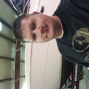 Meet your Posher, Derek